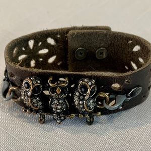 Owl leather bracelet‎